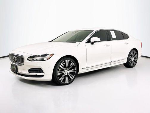2023 Volvo S90 B6 Plus