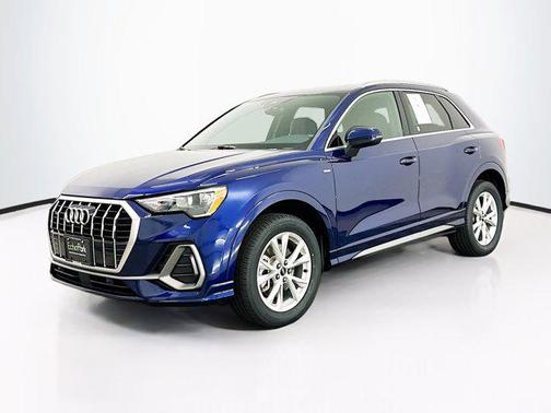 2022 Audi Q3 45 S line Premium