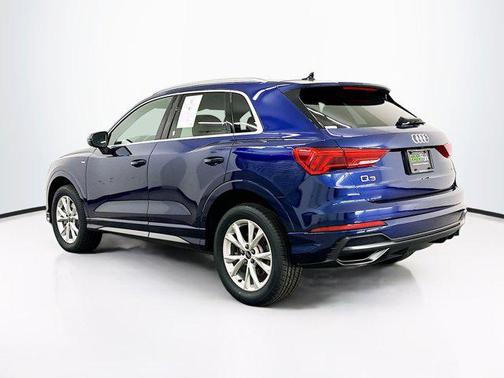 2022 Audi Q3 45 S line Premium