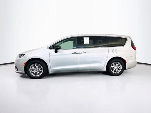 Silver Mist Clearcoat 2024 Chrysler Pacifica Touring L