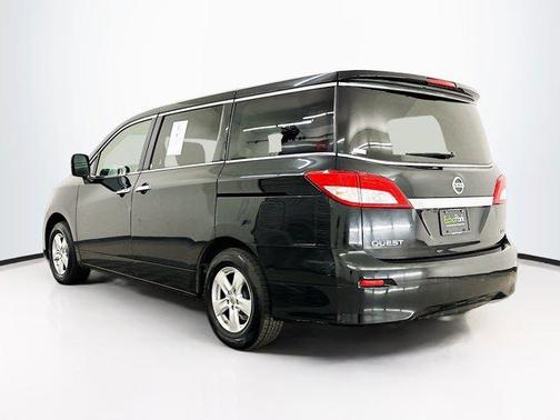 2015 Nissan Quest SV