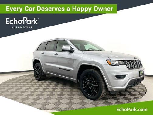 Photo 1 of 38 of 2019 Jeep Grand Cherokee Altitude