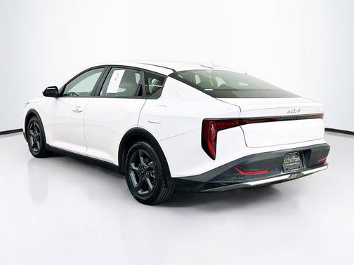 Snow White Pearl 2025 Kia K4 LXS