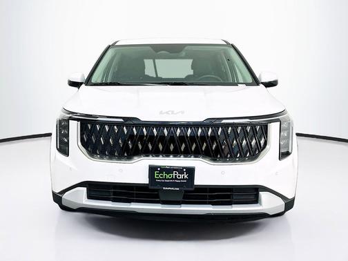 Snow White Pearl 2026 Kia Carnival LXS