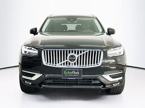 2025 Volvo XC90 B6 Plus 7-Seater