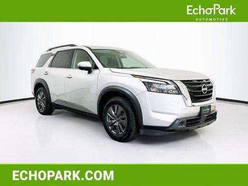 2025 Nissan Pathfinder SV 4WD