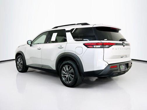 2025 Nissan Pathfinder SV 4WD