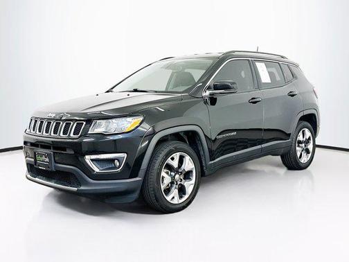 Diamond Black Crystal Pearlcoat 2019 Jeep Compass Limited