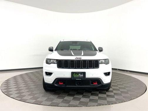 Photo 2 of 38 of 2021 Jeep Grand Cherokee Trailhawk