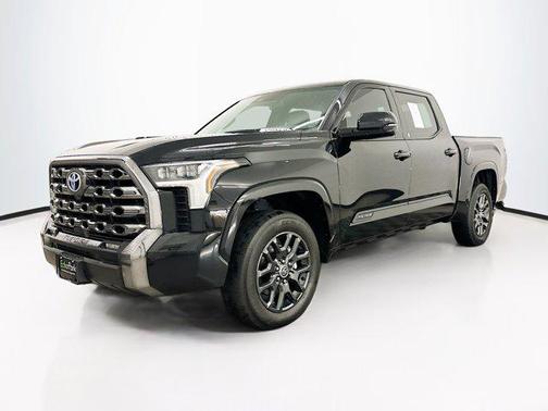 2022 Toyota Tundra Hybrid Platinum