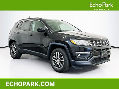 Diamond Black Crystal Pearlcoat 2019 Jeep Compass Latitude