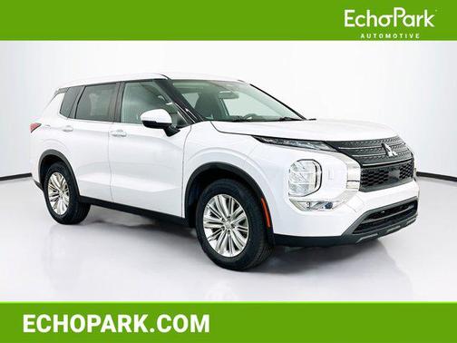 White Diamond 2022 Mitsubishi Outlander ES 2.5 S-AWC