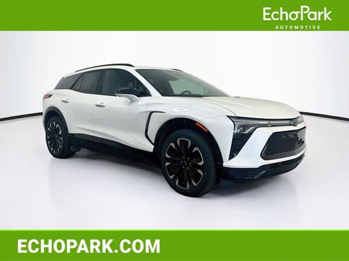 Iridescent Pearl Tricoat 2024 Chevrolet Blazer EV eAWD RS