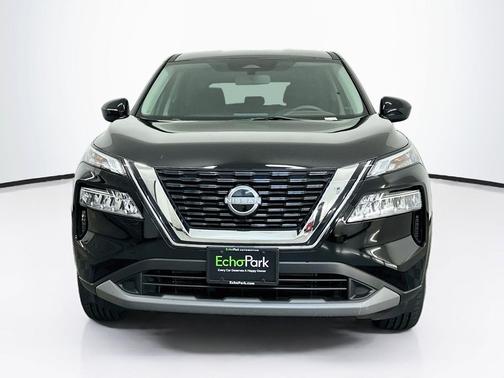 Super Black 2023 Nissan Rogue SV