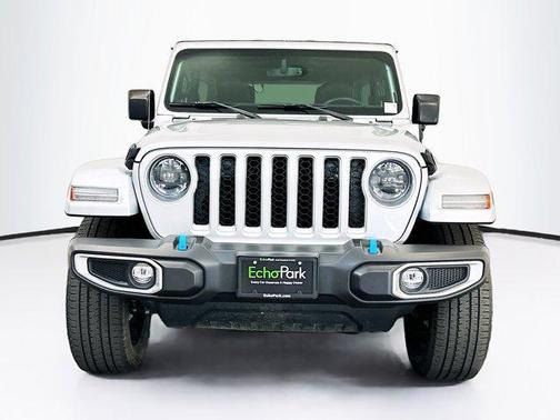 Silver Zynith Clearcoat 2023 Jeep Wrangler 4xe Sahara
