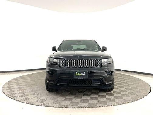 Photo 2 of 36 of 2020 Jeep Grand Cherokee Altitude