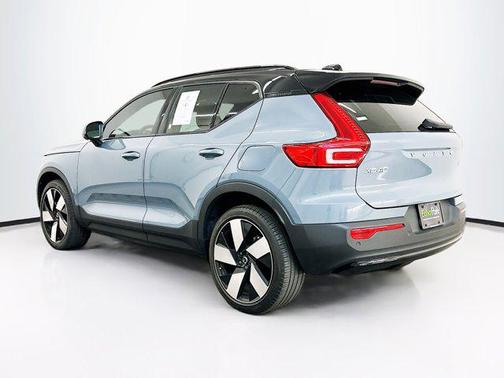 2023 Volvo XC40 Recharge Pure Electric Twin Plus