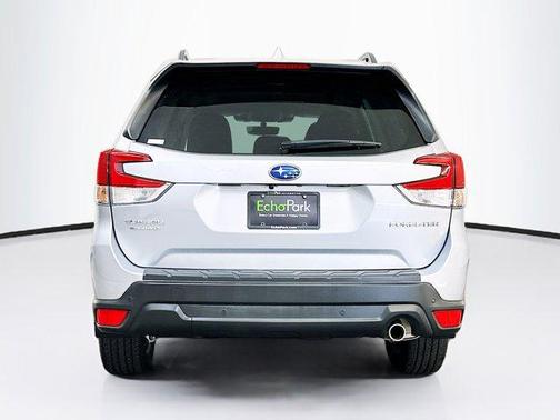 Ice Silver Metallic 2023 Subaru Forester Limited