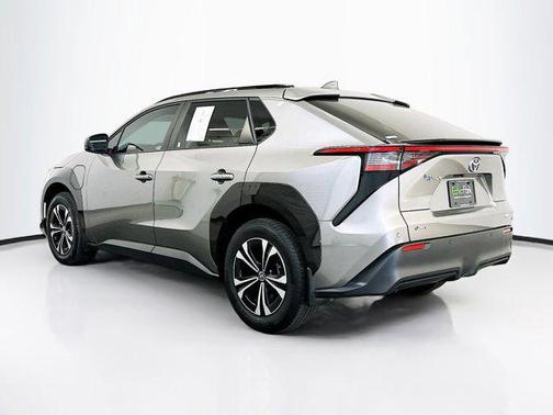 2024 Toyota bZ4X XLE
