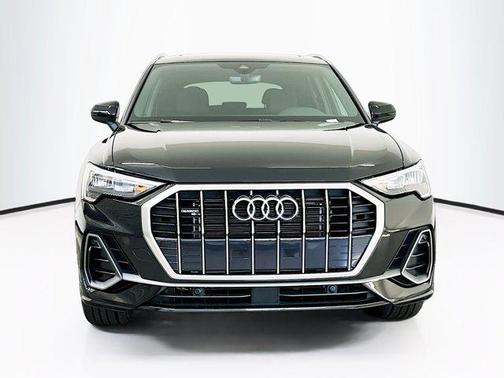 2022 Audi Q3 45 S line Premium