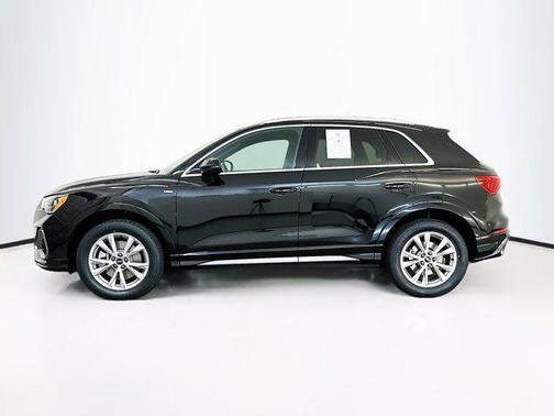 2022 Audi Q3 45 S line Premium