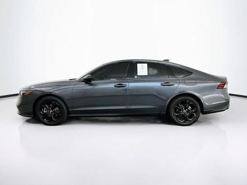 Meteorite Gray Metallic 2025 Honda Accord SE