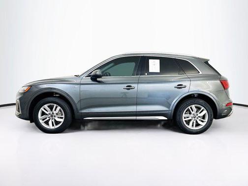 Daytona Gray Pearl Effect 2023 Audi Q5 45 S line Premium