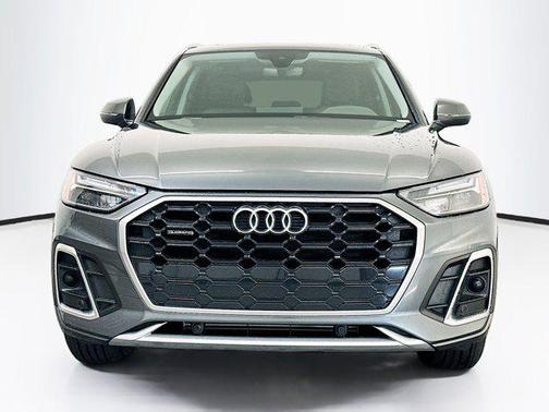 Daytona Gray Pearl Effect 2023 Audi Q5 45 S line Premium