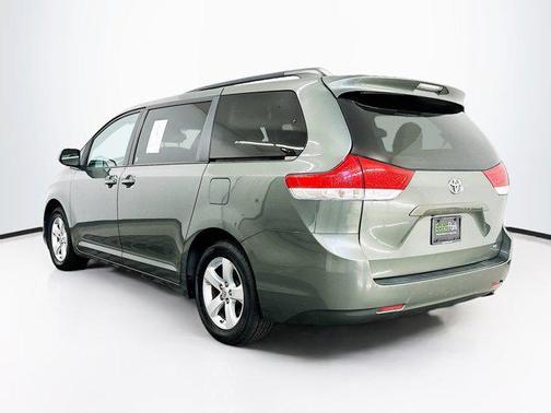 2014 Toyota Sienna LE