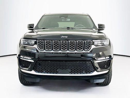 Diamond Black Crystal Pearlcoat 2022 Jeep Grand Cherokee 4xe Summit