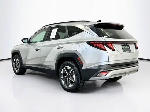 Shimmering Silver 2025 Hyundai TUCSON SEL