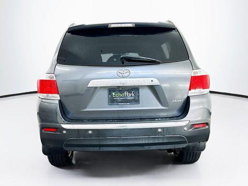 Magnetic Gray Metallic 2011 Toyota Highlander Limited