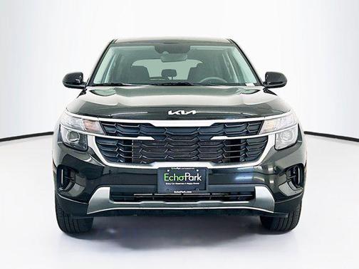 Fusion Black 2026 Kia Seltos LX
