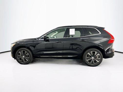 2022 Volvo XC60 B5 Momentum