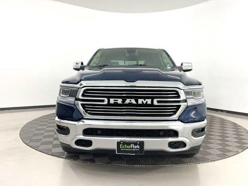 Photo 2 of 36 of 2020 RAM 1500 Laramie