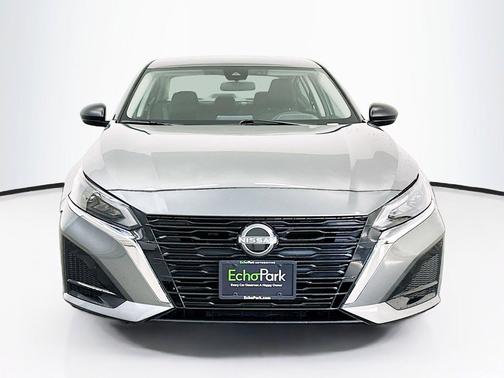 Gun Metallic 2025 Nissan Altima SV FWD