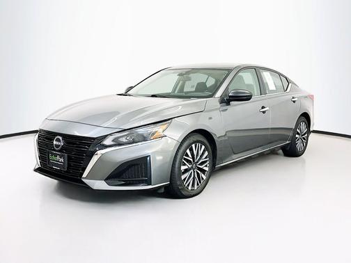 Gun Metallic 2025 Nissan Altima SV FWD
