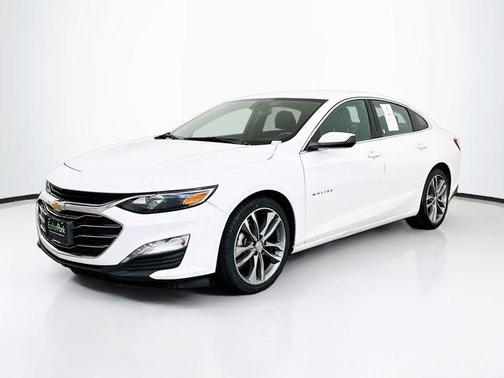 Summit White 2022 Chevrolet Malibu FWD LT