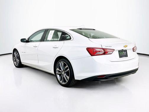 Summit White 2022 Chevrolet Malibu FWD LT