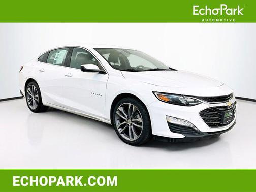 Summit White 2022 Chevrolet Malibu FWD LT