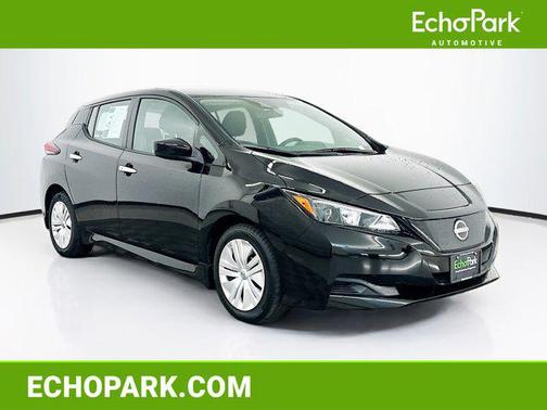 Super Black 2025 Nissan Leaf S