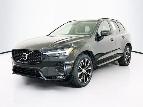 2023 Volvo XC60 B5 Plus Dark Theme