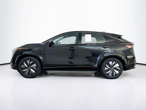 Black Diamond Pearl 2024 Nissan ARIYA ENGAGE