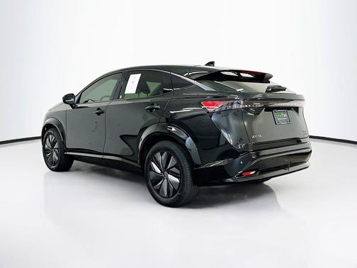 Black Diamond Pearl 2024 Nissan ARIYA ENGAGE