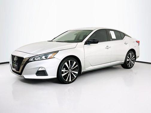 2022 Nissan Altima SR Intelligent AWD
