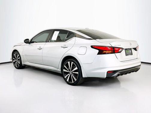 2022 Nissan Altima SR Intelligent AWD