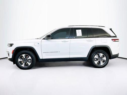 2022 Jeep Grand Cherokee 4xe Base