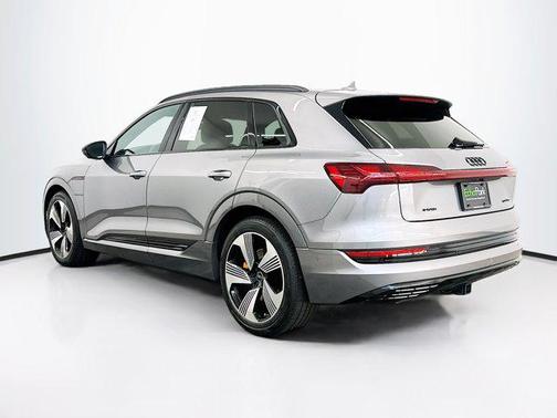 2023 Audi e-tron Premium Plus quattro