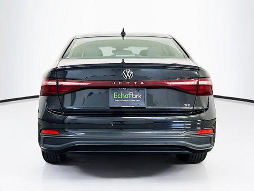 Deep Black Pearl 2025 Volkswagen Jetta 1.5T SE