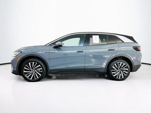 Pure Gray w/Black Roof 2023 Volkswagen ID.4 Pro S Plus